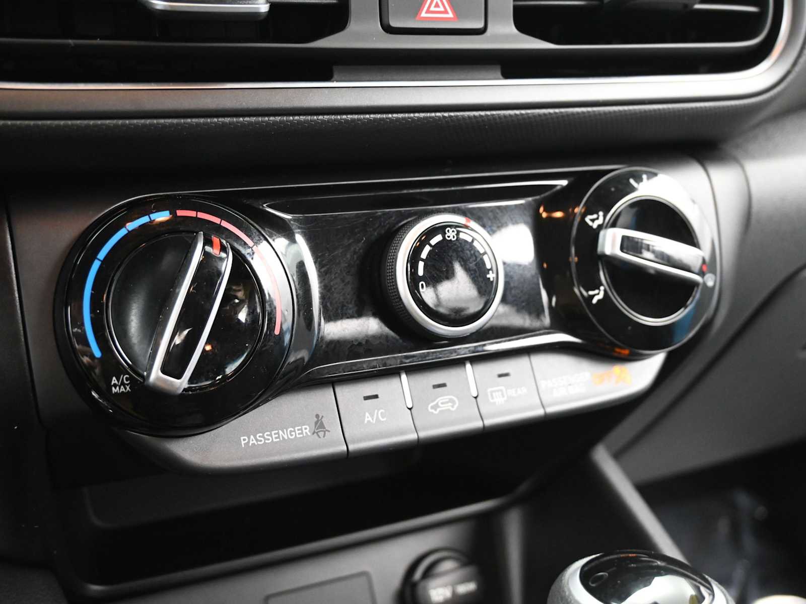 Certified 2023 Hyundai Kona SEL w/ Cargo Package image 17