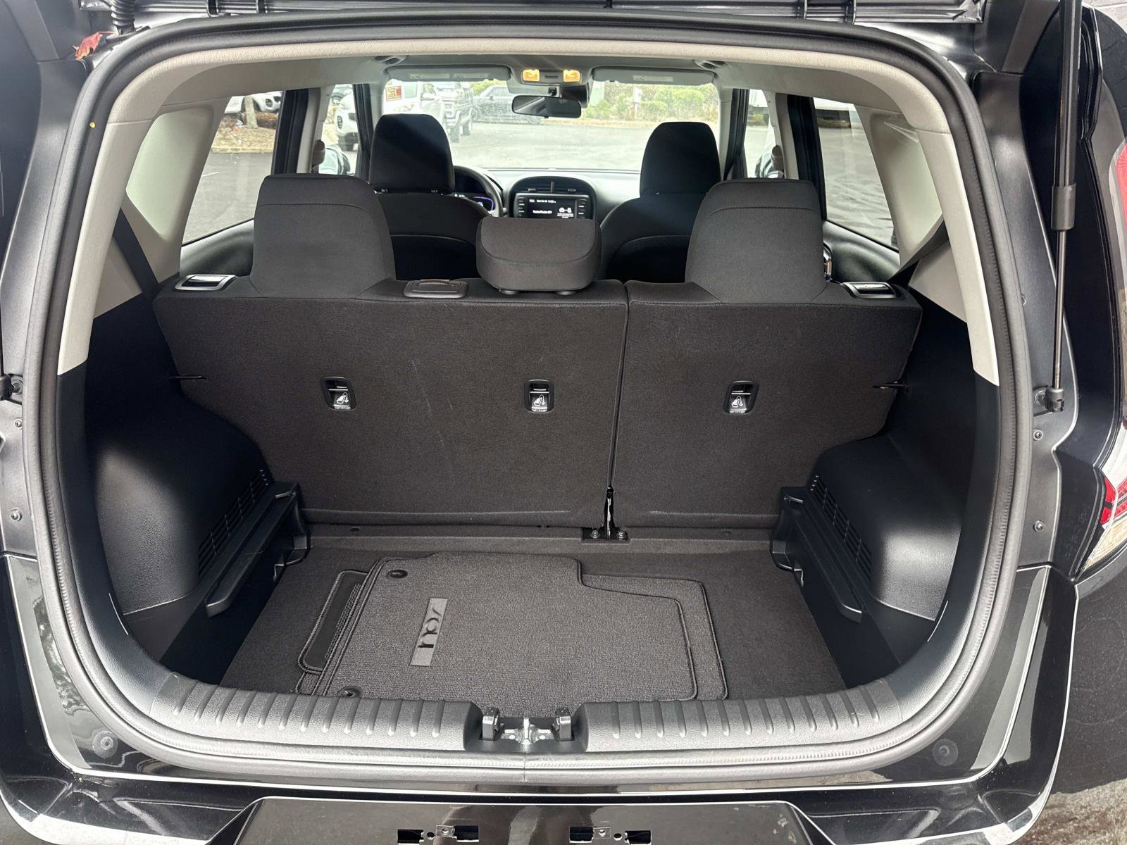 Used 2025 Kia Soul LX image 10