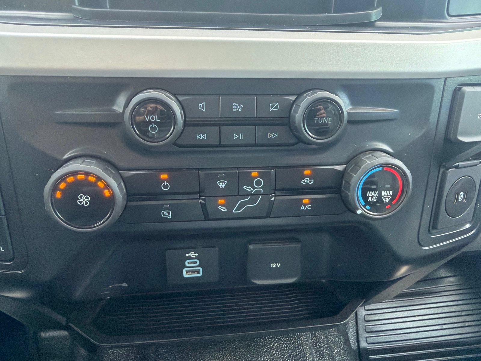 Used 2024 Ford F350 XL w/ XL Off-Road Package AWD/4WD image 28