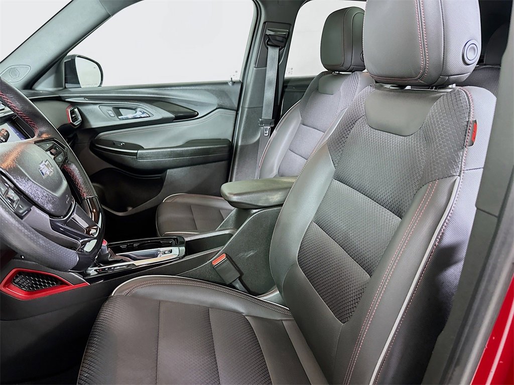 Used 2021 Chevrolet TrailBlazer RS w/ Sun and Liftgate Package image 8