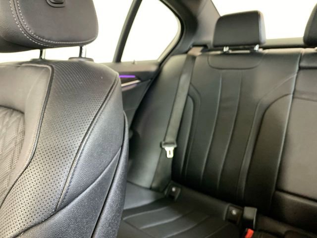 Used 2021 BMW 530i xDrive w/ Premium Package image 12