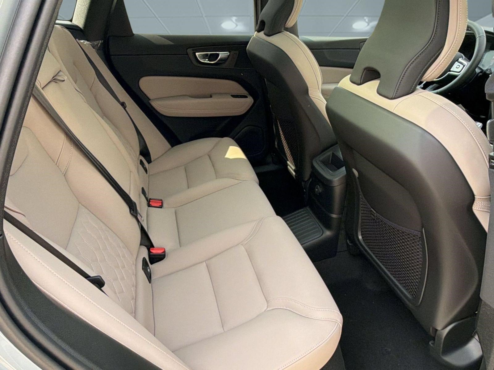 New 2026 Volvo XC60 T8 Core w/ Climate Package AWD/4WD image 30