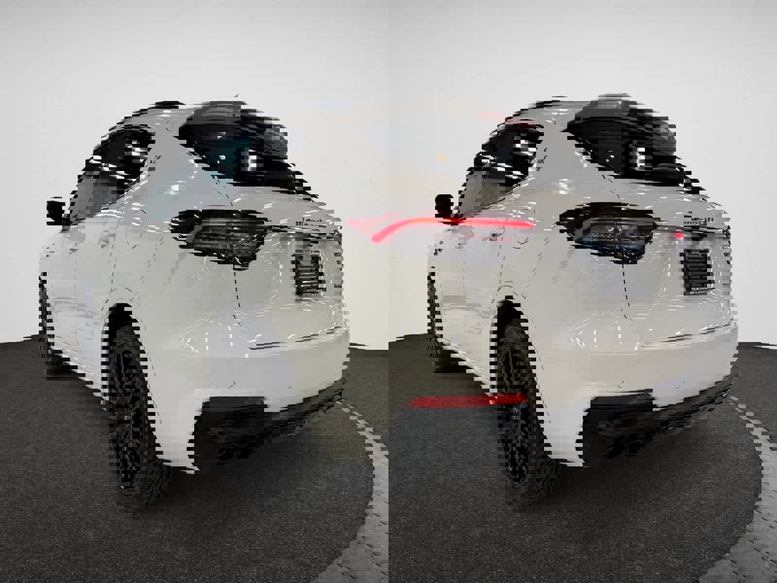 Used 2022 Maserati Levante GT image 3