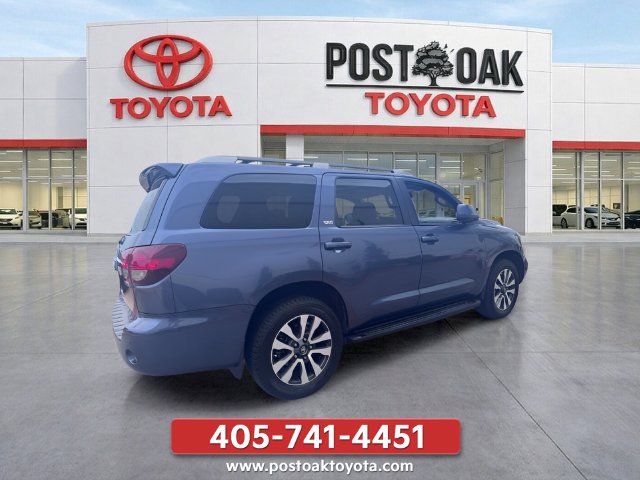 Used 2018 Toyota Sequoia SR5 w/ Premium Package AWD/4WD image 8