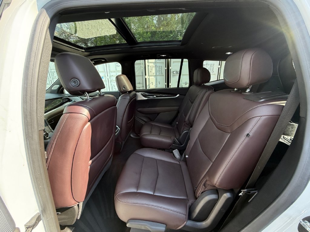 Used 2022 Cadillac XT6 Premium Luxury w/ Technology Package AWD/4WD image 23