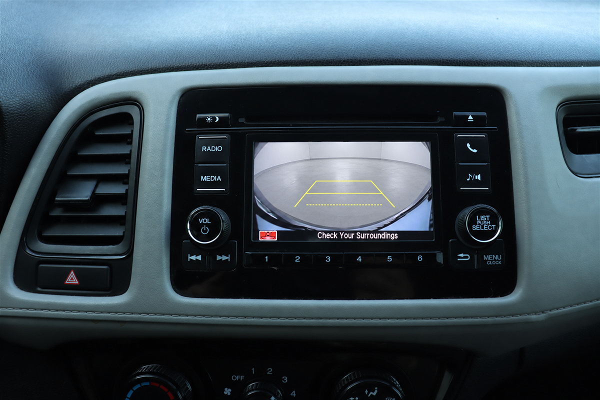 Used 2020 Honda HR-V LX image 35