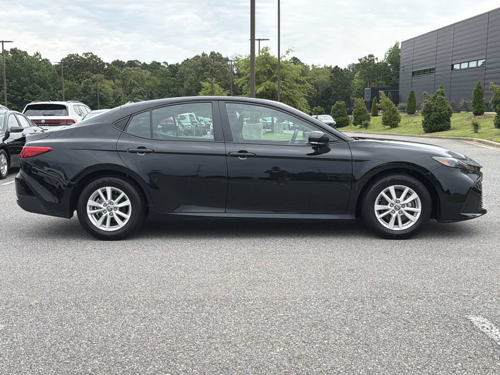 Used 2025 Toyota Camry LE FWD image 6