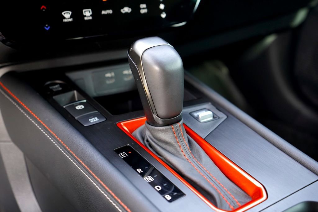 Used 2025 Nissan Kicks SR image 19