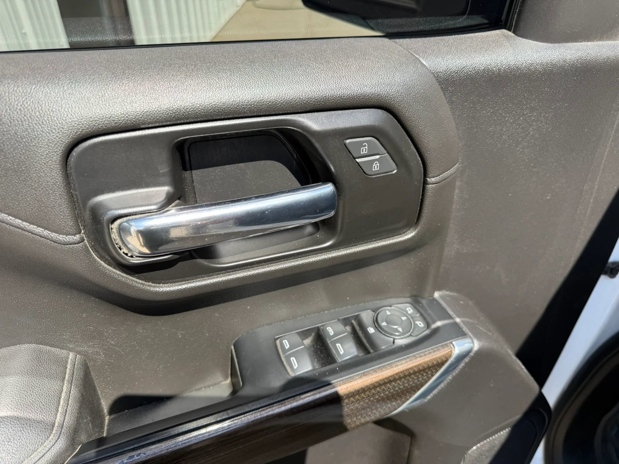 Used 2022 Chevrolet Silverado 1500 LT Trail Boss w/ Bed Protection Package AWD/4WD image 18
