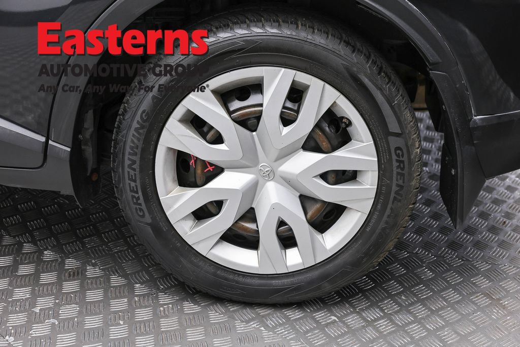 Used 2022 Toyota C-HR Limited FWD image 8