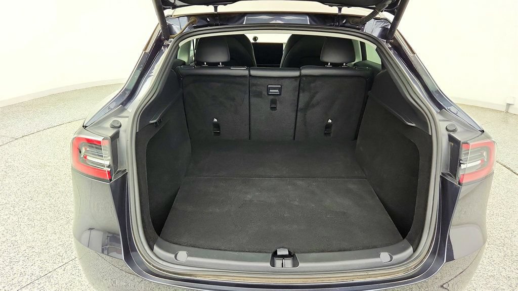 Used 2024 Tesla Model Y Long Range RWD image 27