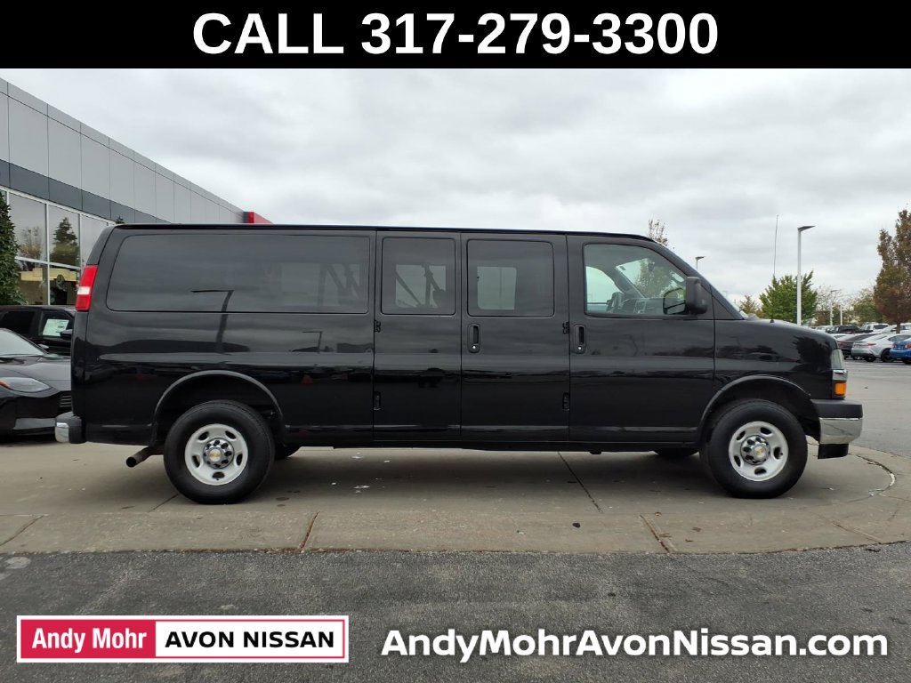 Used 2025 Chevrolet Express 3500 LT w/ LT Preferred Equipment Group RWD image 8