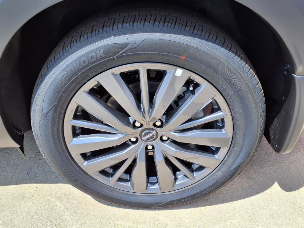 New 2025 Nissan Pathfinder SL w/ SL Premium Package image 13