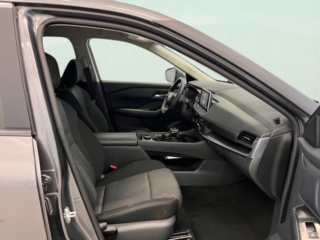Used 2025 Nissan Rogue SV AWD/4WD image 11