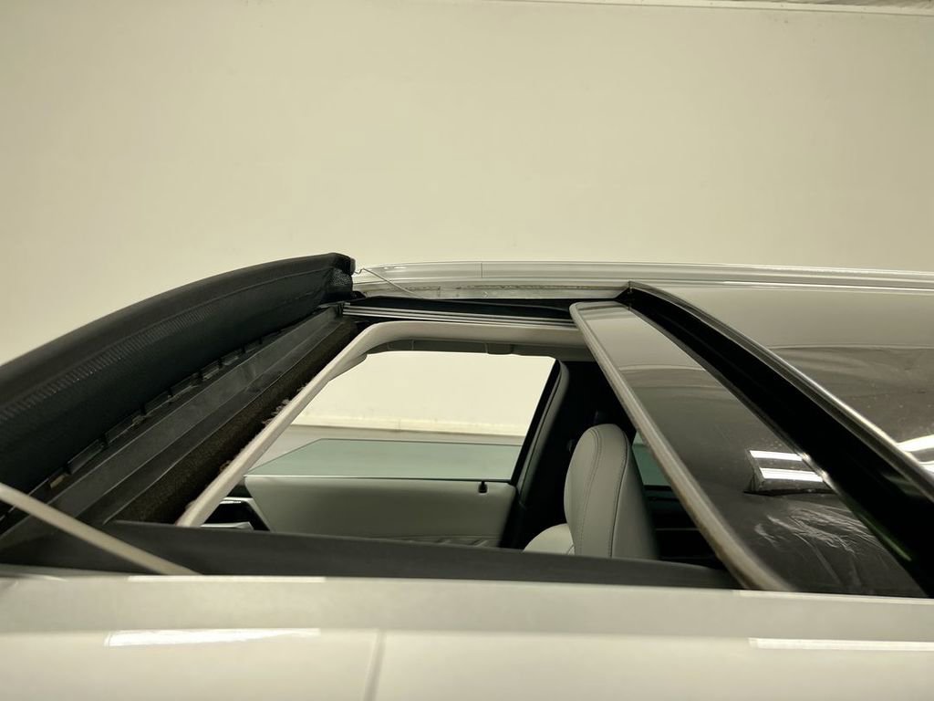 Used 2023 Mitsubishi Outlander SEL AWD/4WD image 20