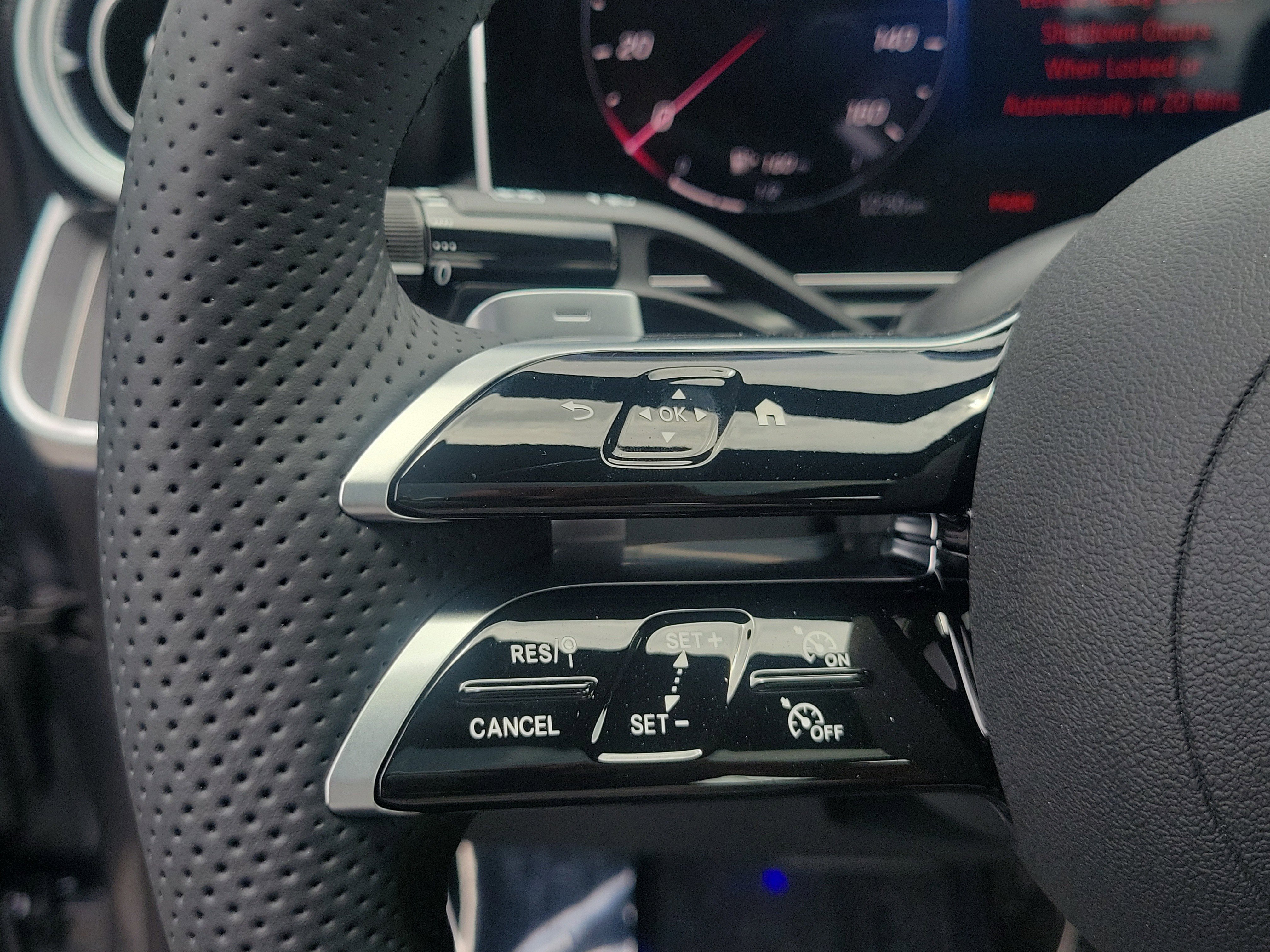 New 2025 Mercedes-Benz C 300 Sedan image 28