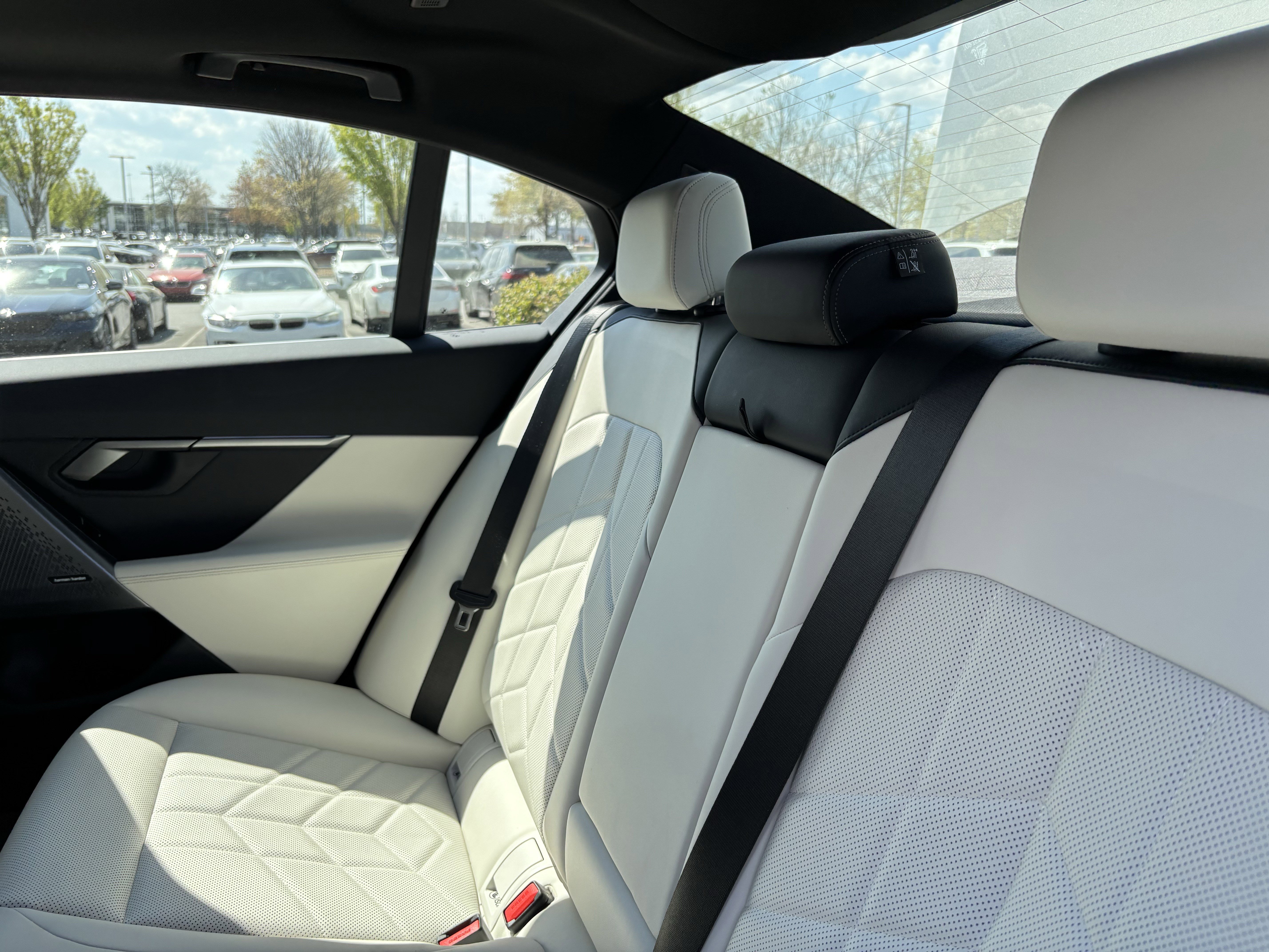 Certified 2026 BMW 530i image 31