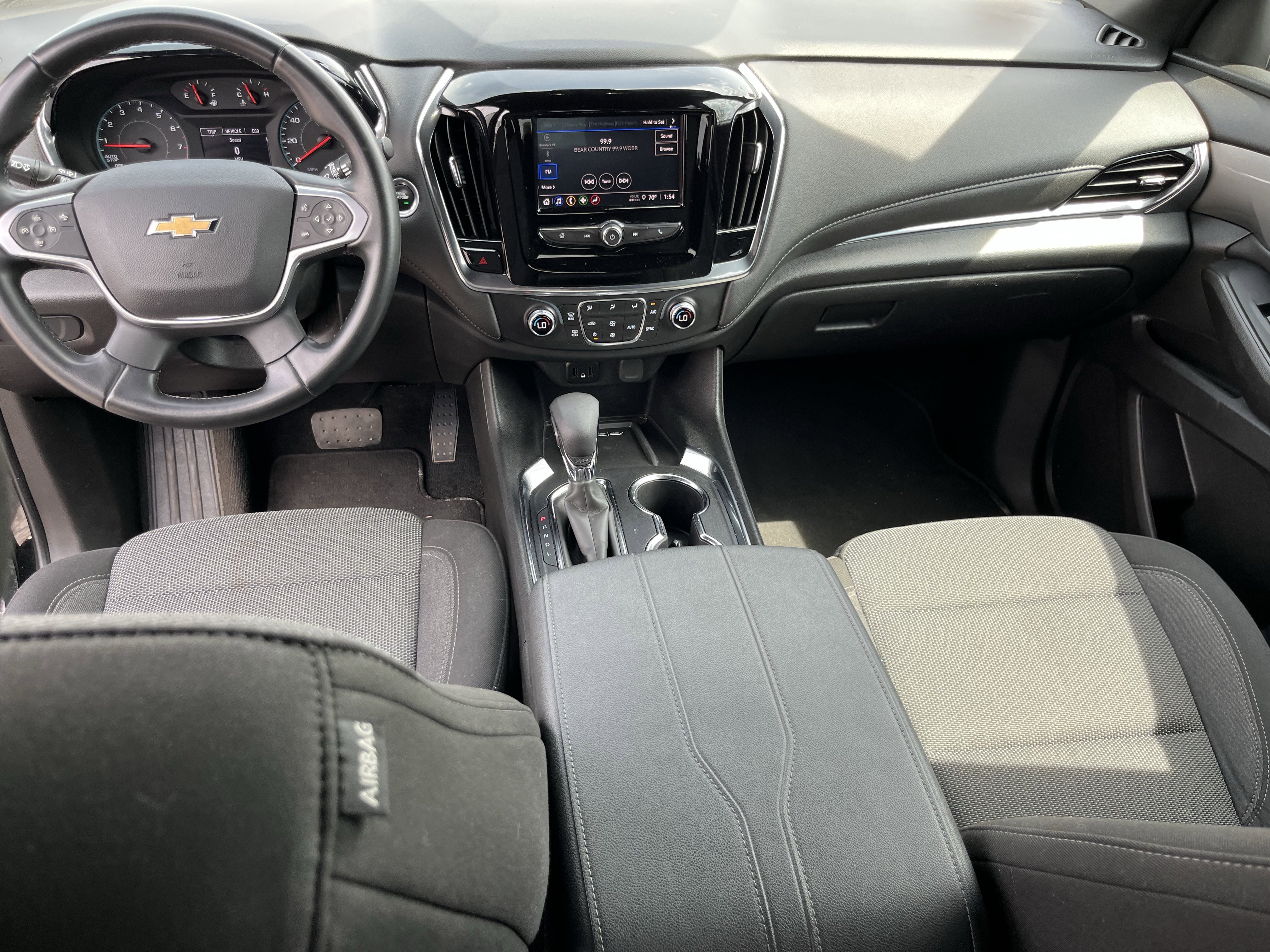 Used 2023 Chevrolet Traverse LT FWD image 21