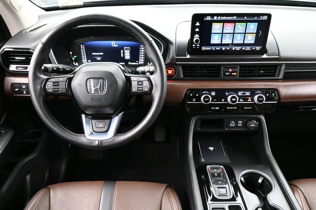 Used 2024 Honda Pilot Elite image 6