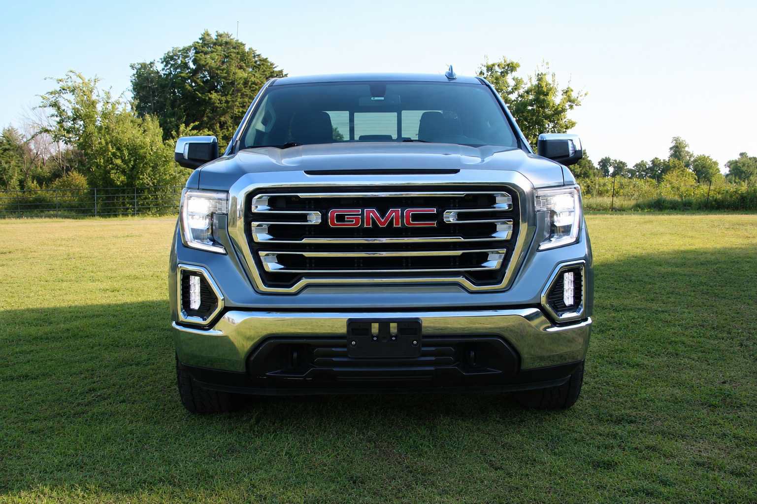 Used 2021 GMC Sierra 1500 SLT AWD/4WD image 3