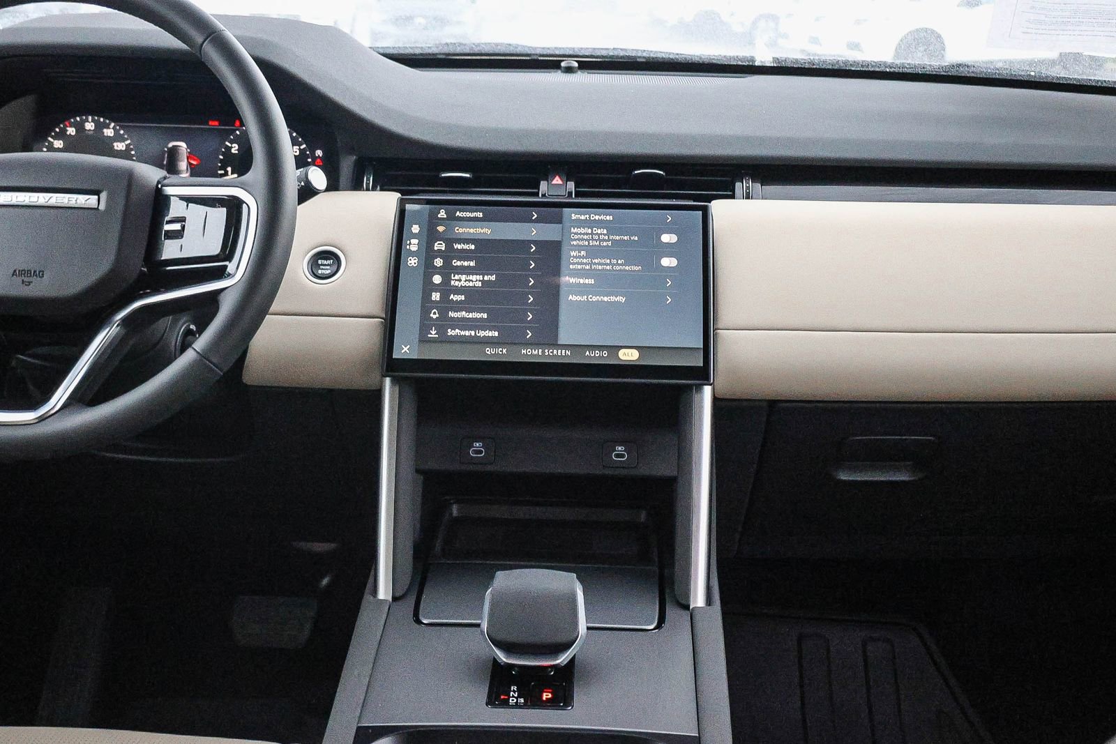 Used 2025 Land Rover Discovery Sport S image 22