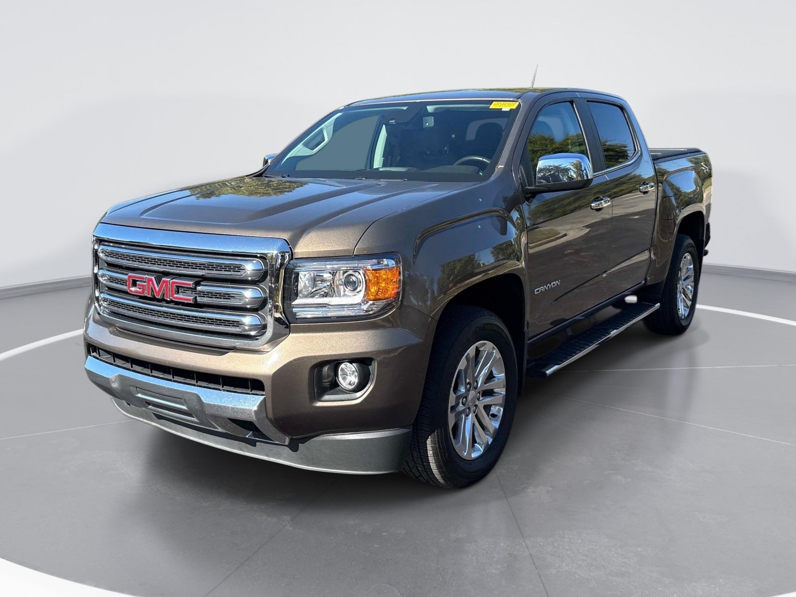Used 2015 GMC Canyon SLT w/ Driver Alert Package AWD/4WD image 3