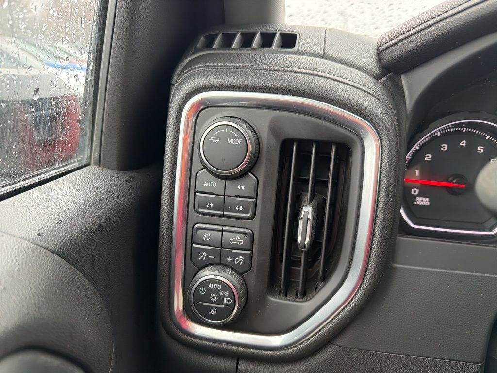 Used 2020 Chevrolet Silverado 2500 LTZ w/ LTZ Plus Package image 12