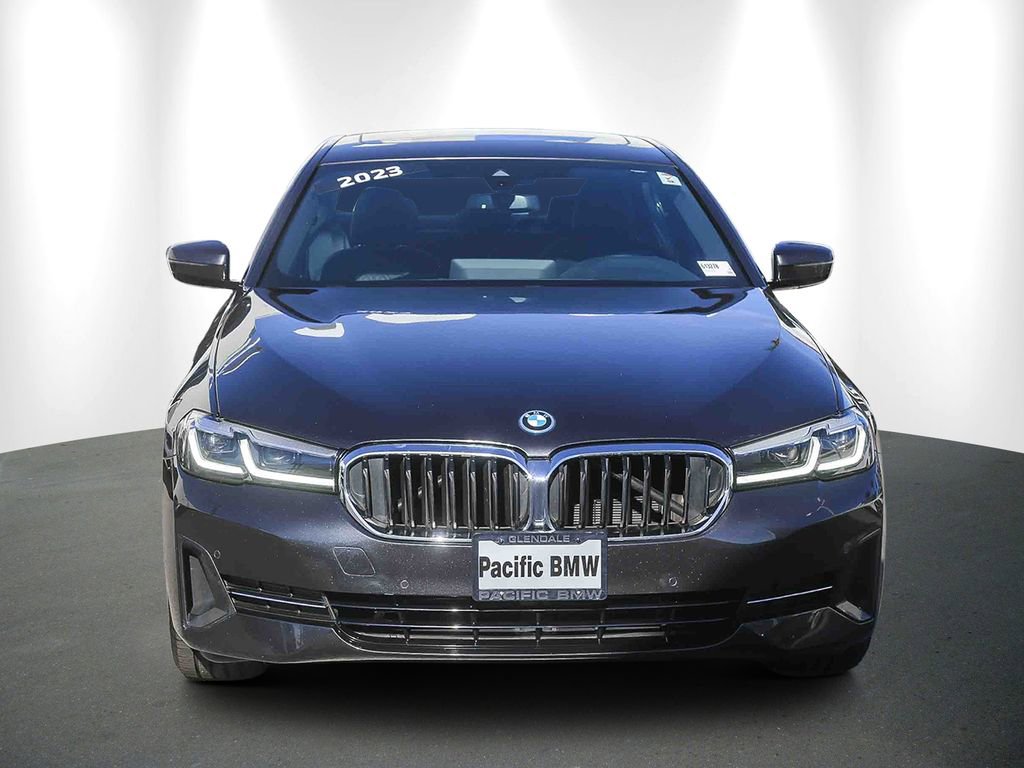 Certified 2023 BMW 530e w/ Convenience Package RWD image 2