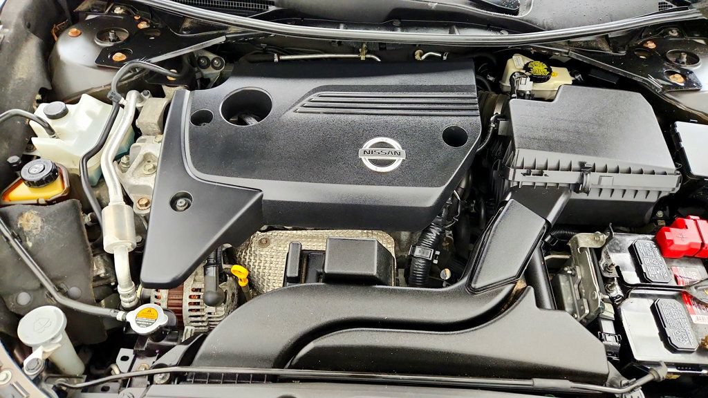 Used 2014 Nissan Altima 2.5 SV FWD image 25