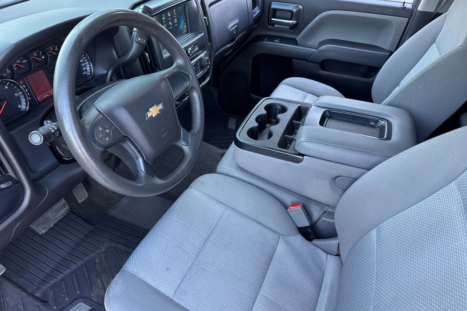 Used 2018 Chevrolet Silverado 1500 Custom w/ Custom Value Package image 11