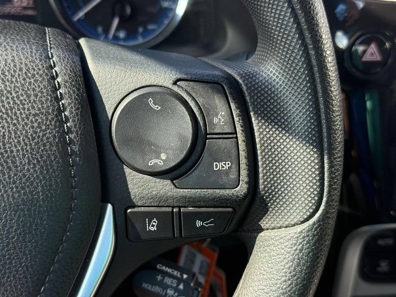 Used 2018 Toyota Corolla LE FWD image 21
