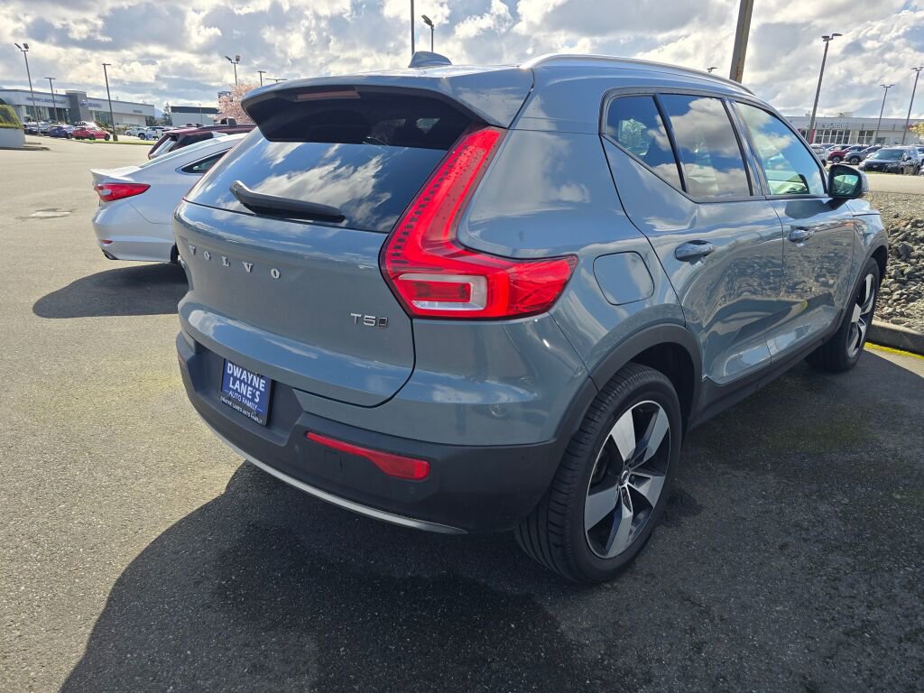 Used 2020 Volvo XC40 T5 Momentum w/ Protection Package image 5