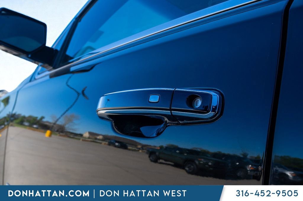 Used 2019 GMC Yukon Denali w/ Denali Ultimate Package image 41