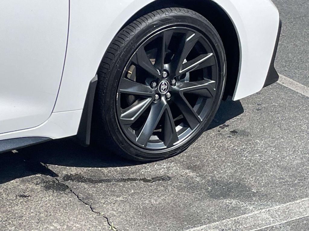 Used 2025 Toyota Corolla SE image 29