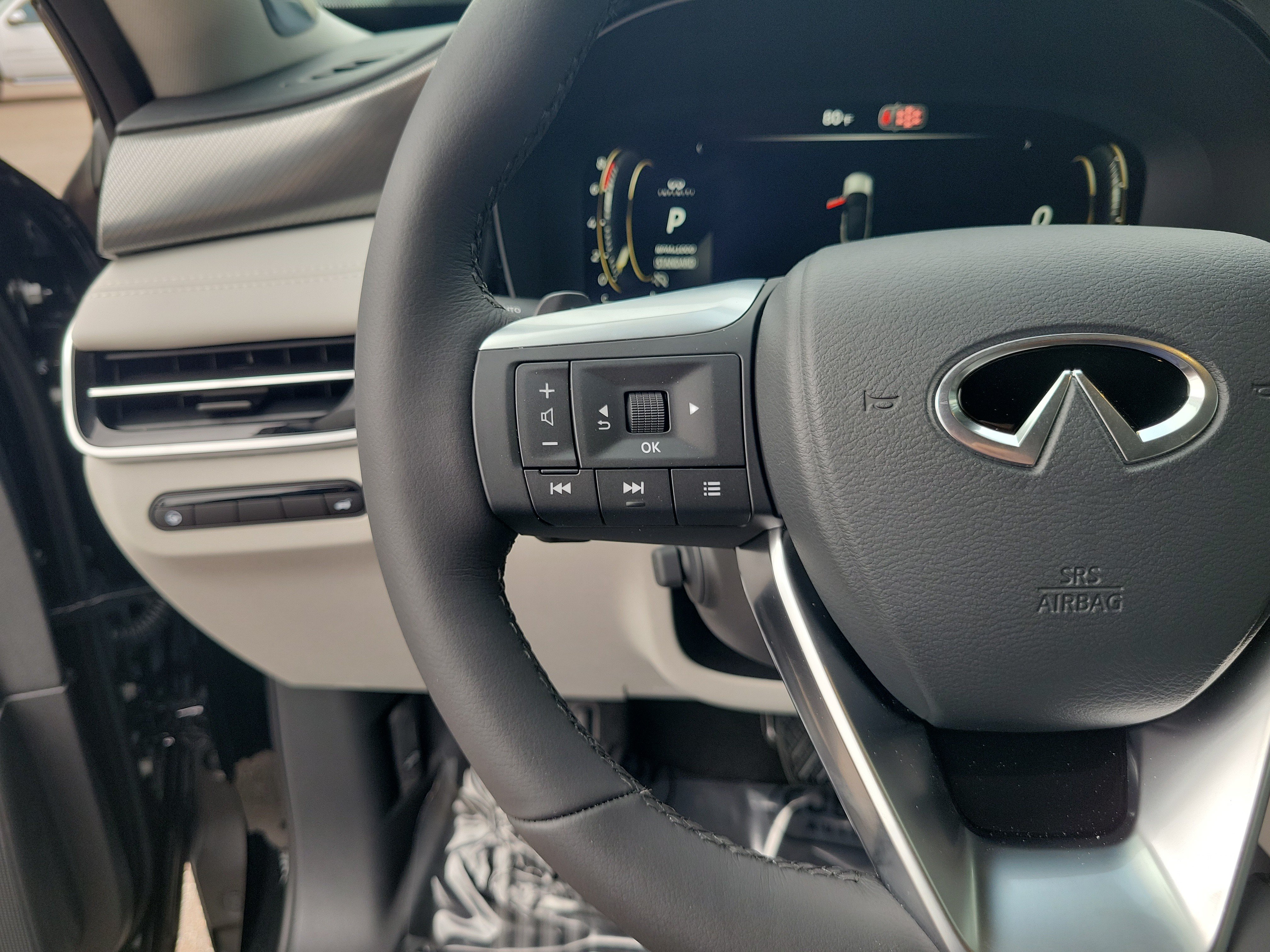 New 2027 INFINITI QX60 Luxe w/ Family Package FWD image 17