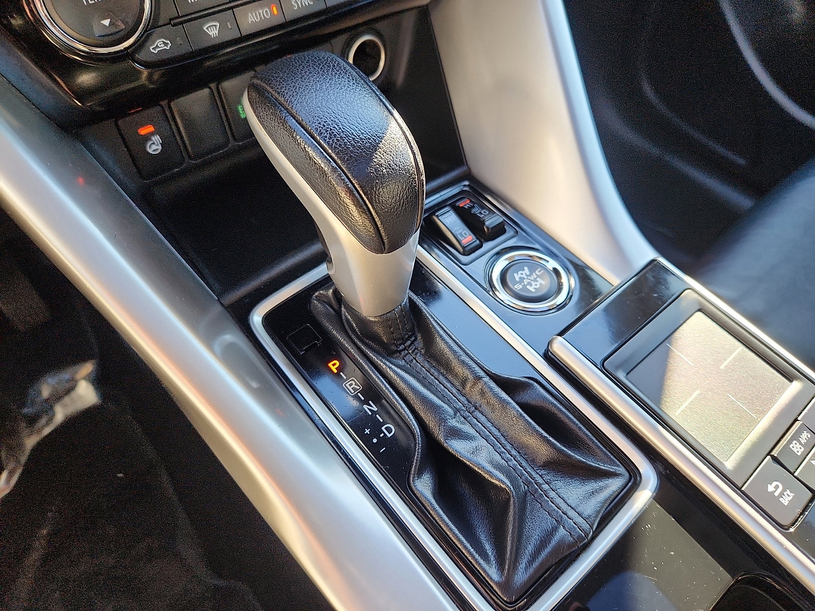 Used 2019 Mitsubishi Eclipse Cross SEL image 16