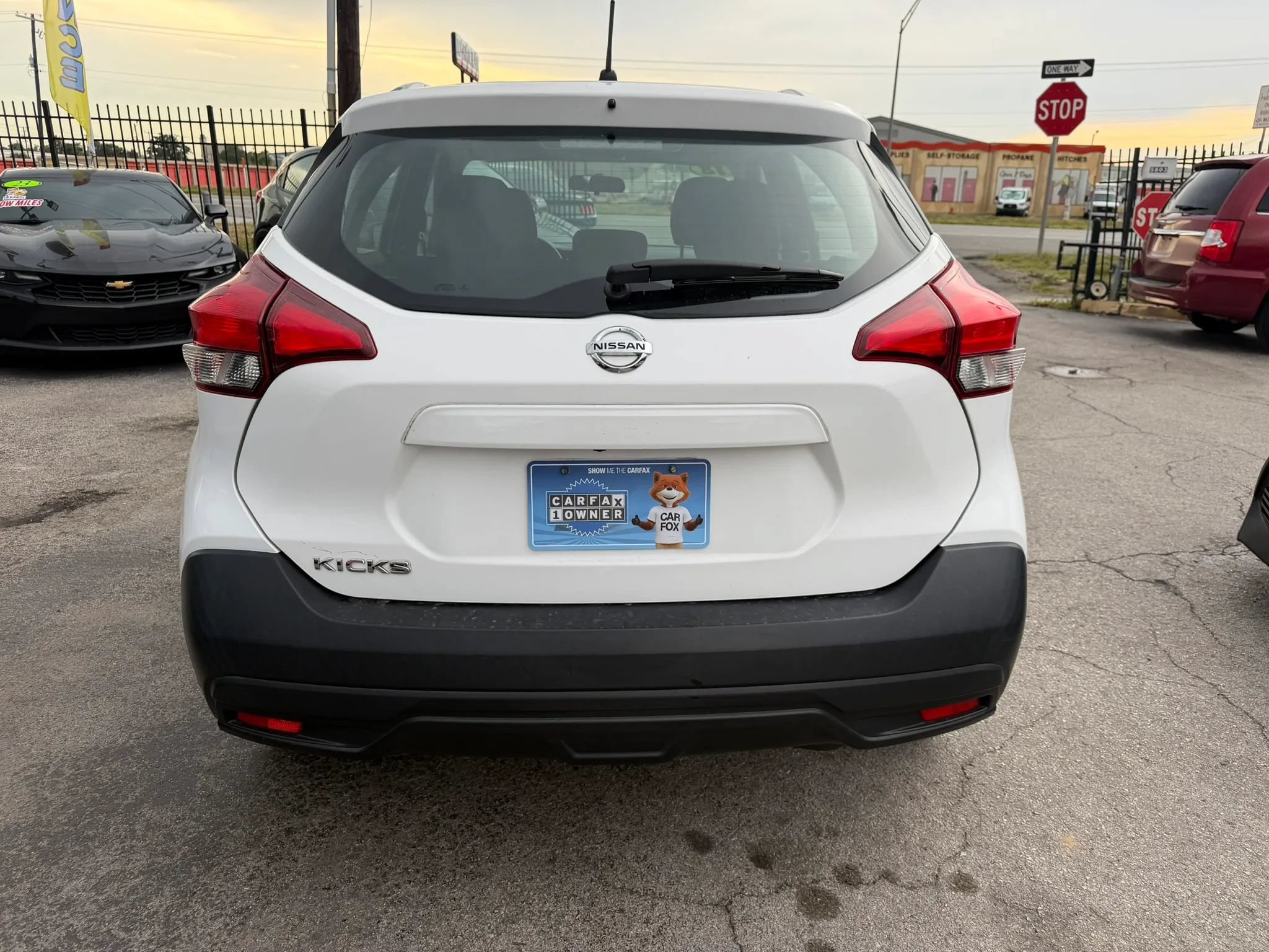 Used 2018 Nissan Kicks S FWD image 5