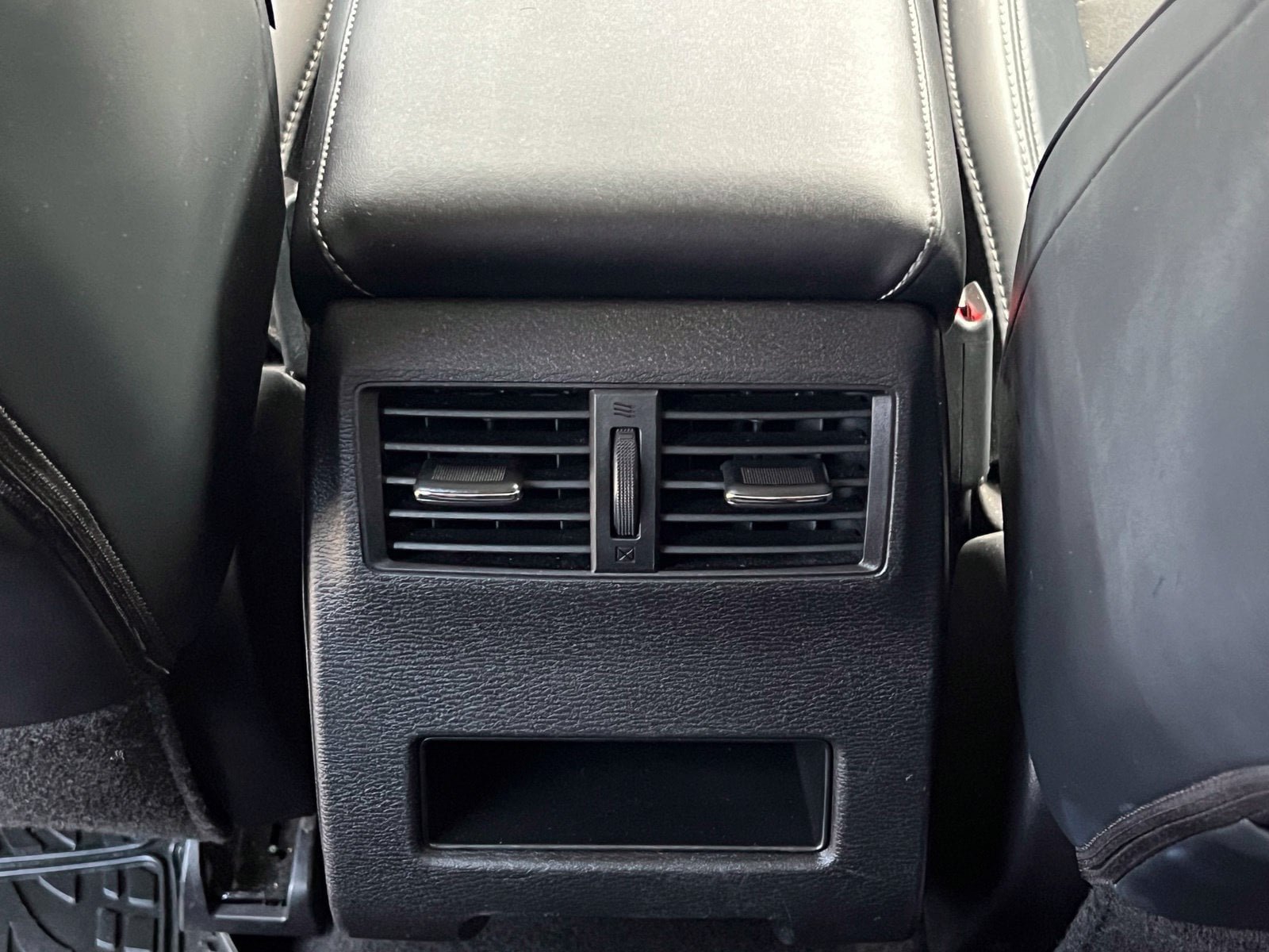 Used 2025 Mitsubishi Outlander SE FWD image 21