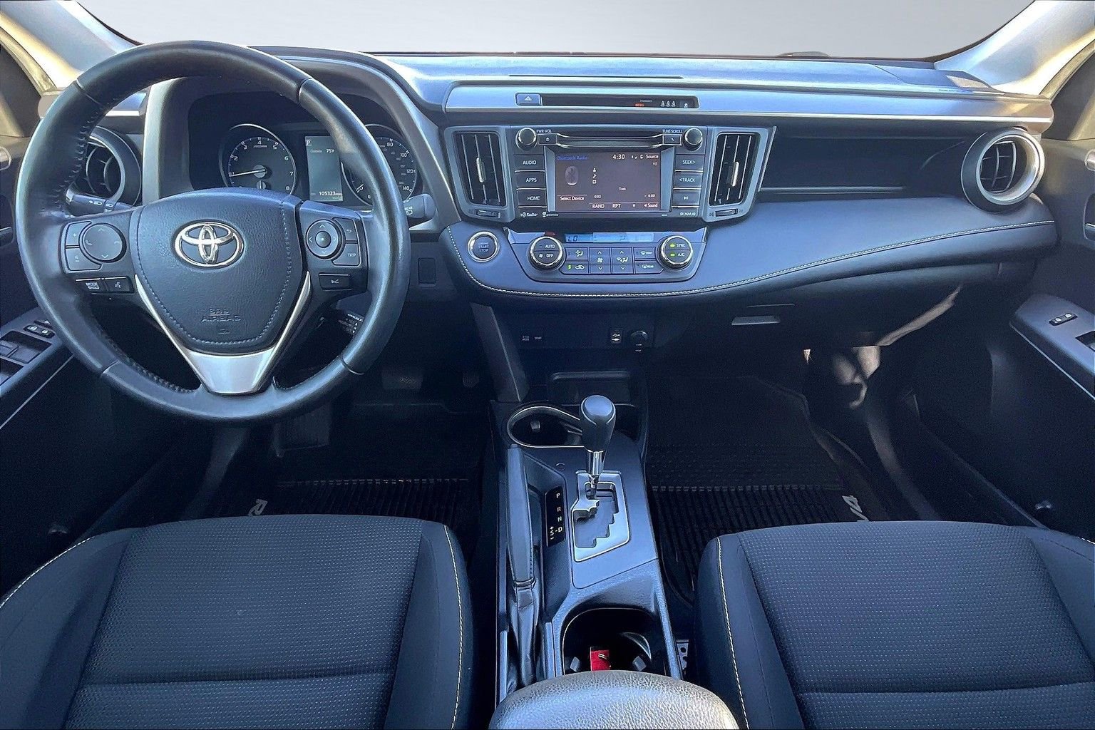 Used 2017 Toyota RAV4 XLE image 16
