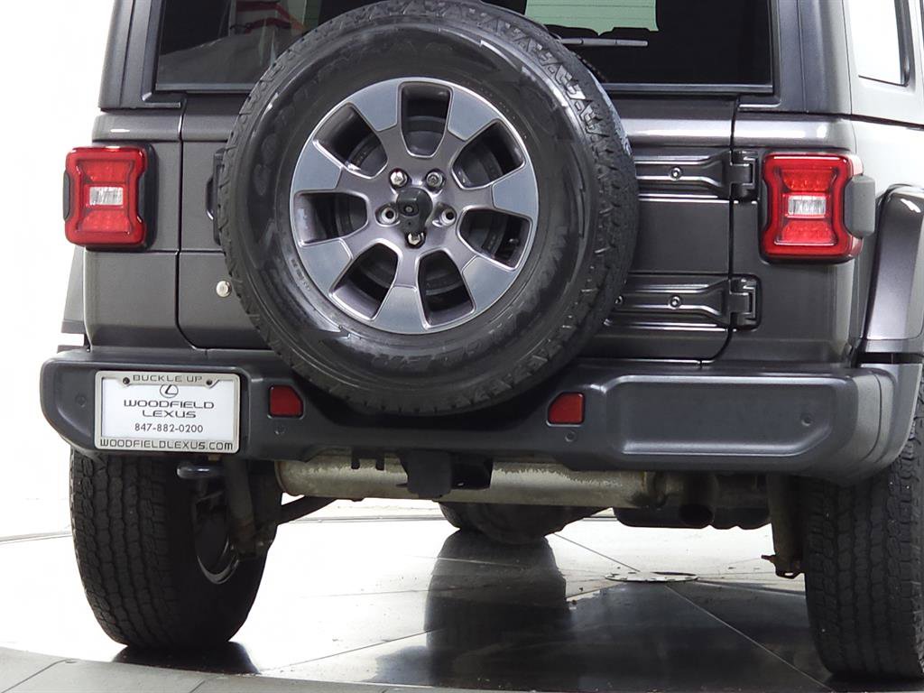 Used 2018 Jeep Wrangler Unlimited Sahara w/ Dual Top Group image 9