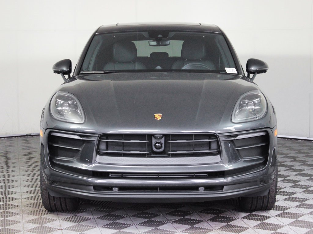 Used 2025 Porsche Macan image 10