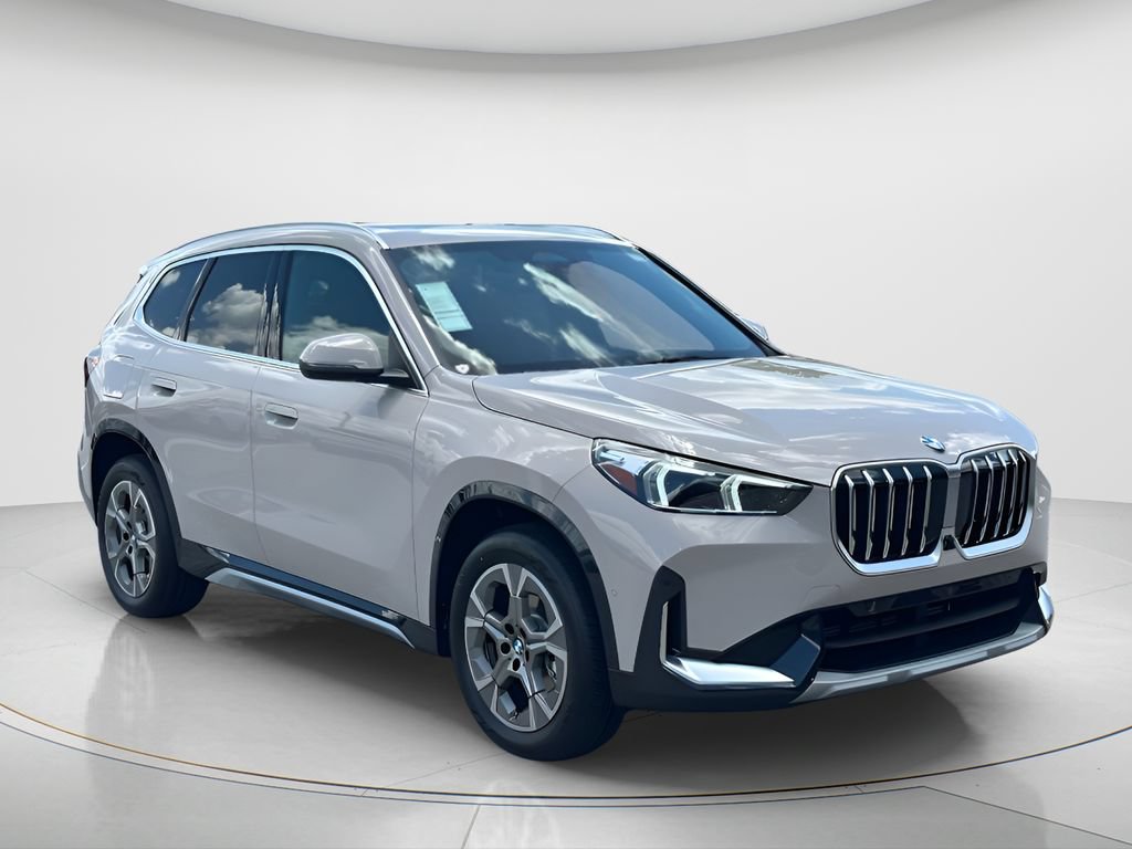 New 2026 BMW X1 xDrive28i w/ Technology Package AWD/4WD image 3