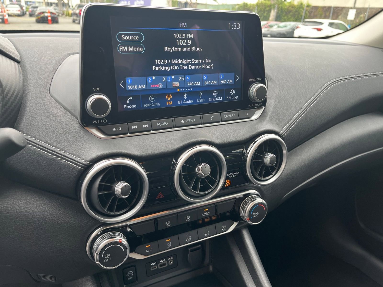 Used 2025 Nissan Sentra SV FWD image 17