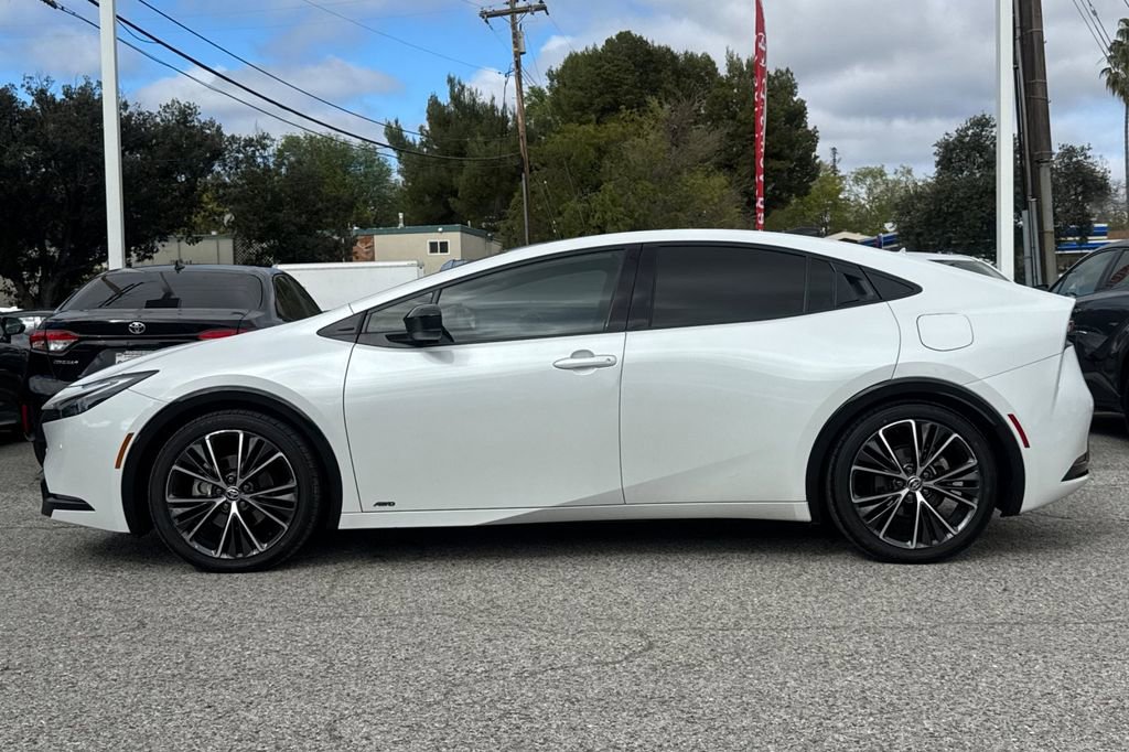 Used 2024 Toyota Prius Limited image 6