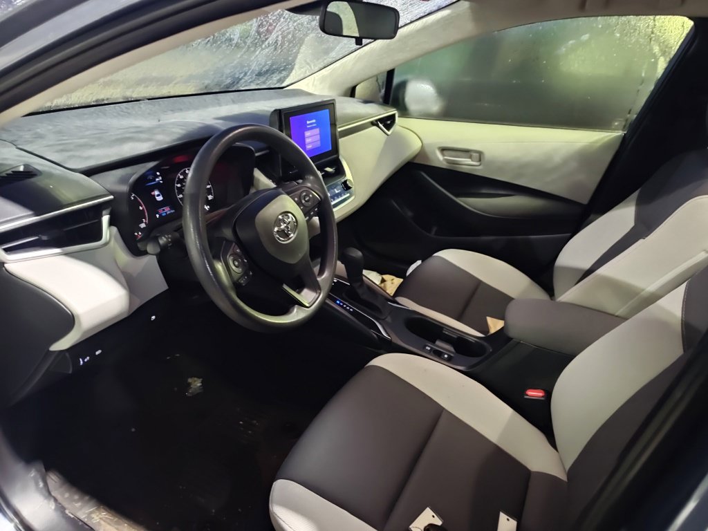 Used 2024 Toyota Corolla LE FWD image 7