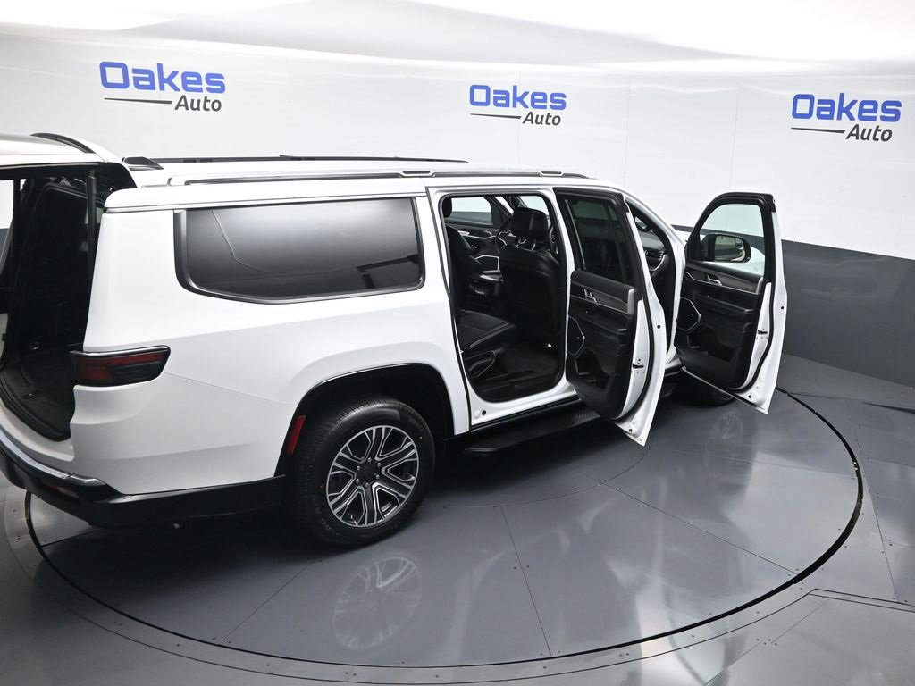 Used 2024 Jeep Wagoneer L Series II w/ Flexible Seating Group image 61