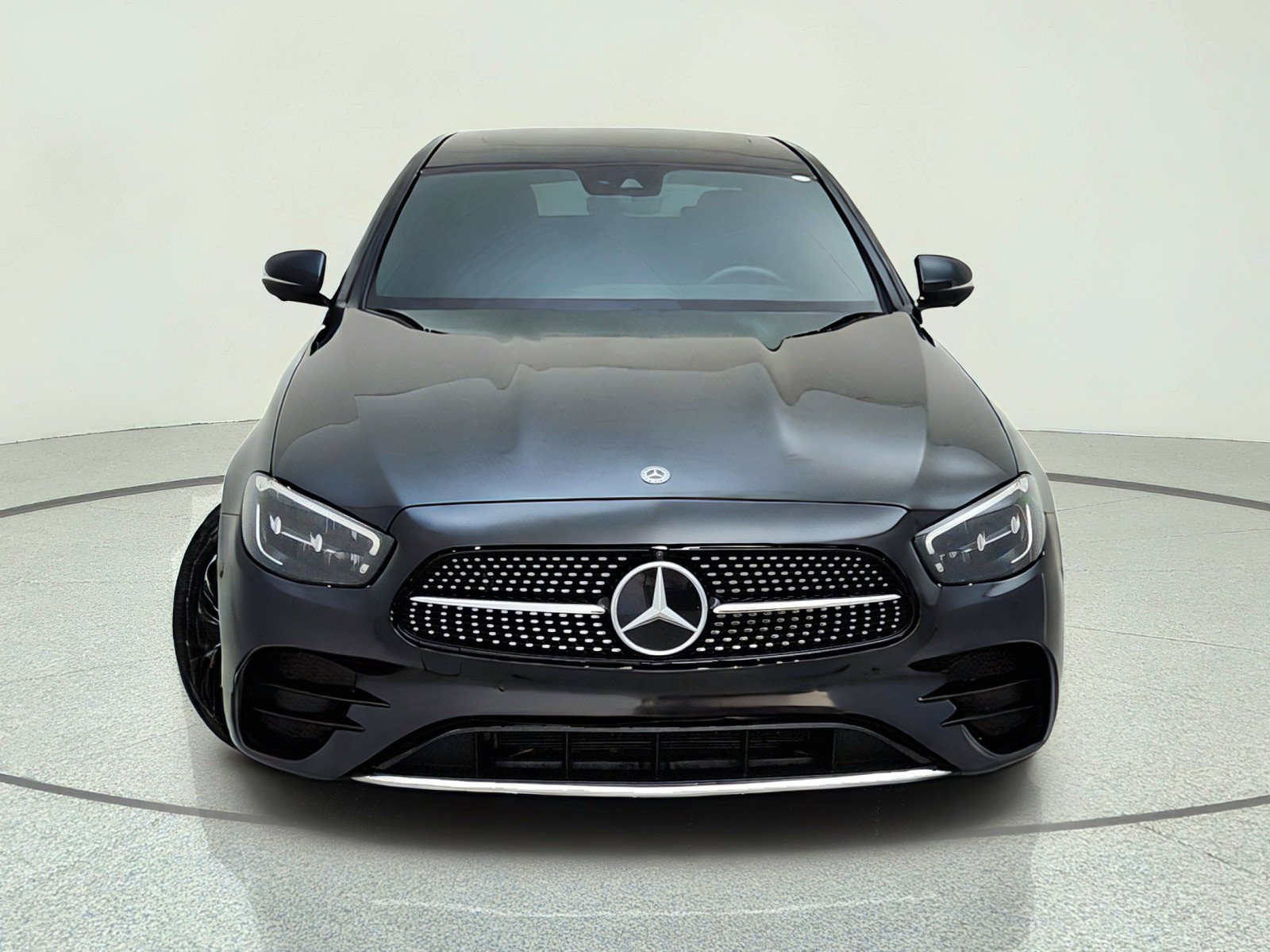 Used 2021 Mercedes-Benz E 350 Sedan image 3
