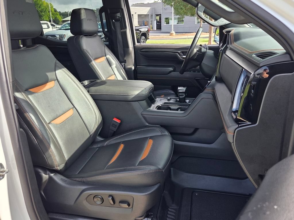 Used 2023 GMC Sierra 1500 AT4 w/ AT4 Premium Package AWD/4WD image 17