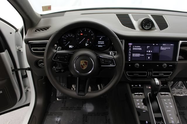 Used 2023 Porsche Macan Turbo AWD/4WD image 25