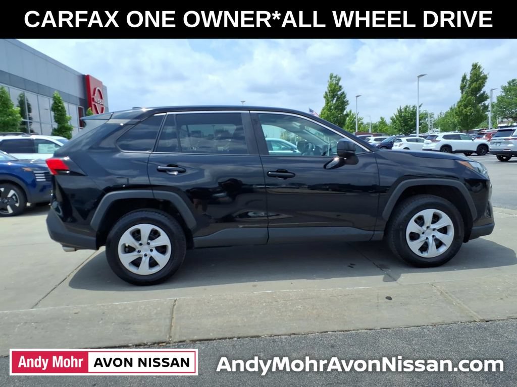 Used 2024 Toyota RAV4 LE AWD/4WD image 8